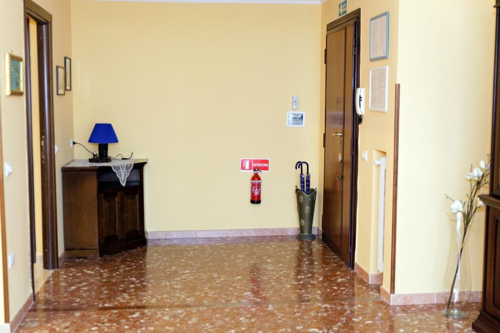 Casa Vacanza Da Andrea Рим Экстерьер фото